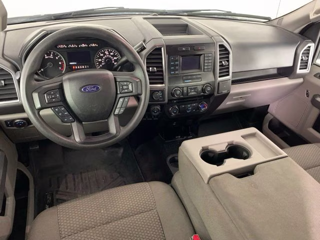 2016 Oxford White Ford F-150 XLT 4X4 Truck