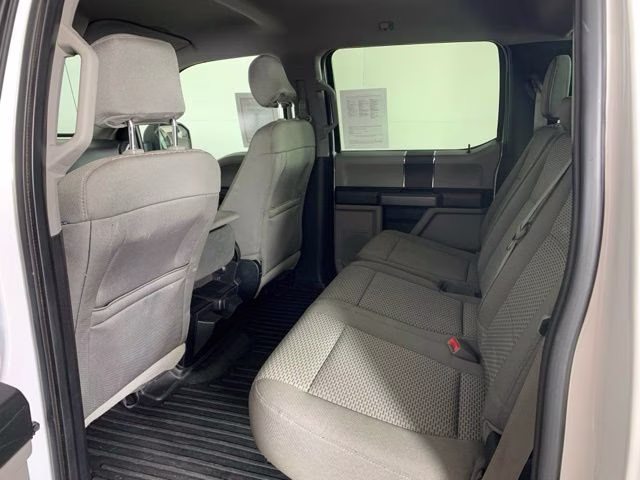 2016 Oxford White Ford F-150 XLT 4X4 Truck