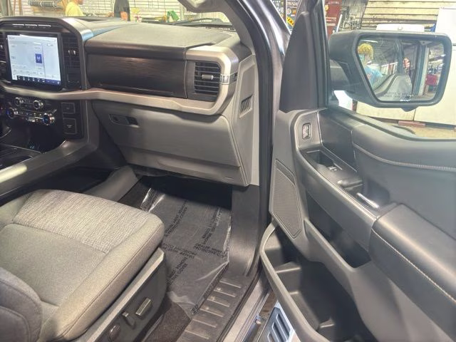 2022 Silver Metallic Ford F-150 XLT 4X4 Truck