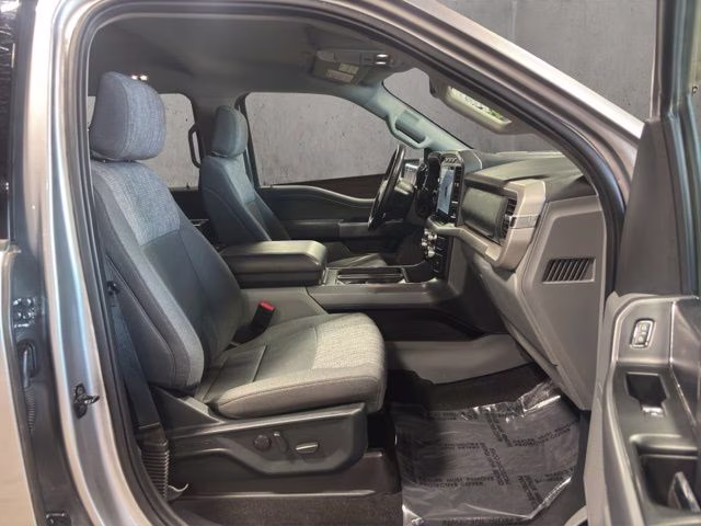 2022 Silver Metallic Ford F-150 XLT 4X4 Truck