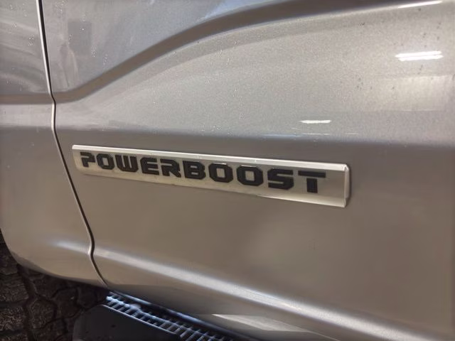2022 Silver Metallic Ford F-150 XLT 4X4 Truck