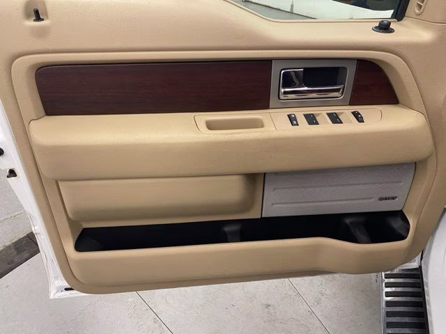 2013 Oxford White Ford F-150 King Ranch 4X4 Truck