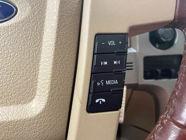 2013 Oxford White Ford F-150 King Ranch 4X4 Truck