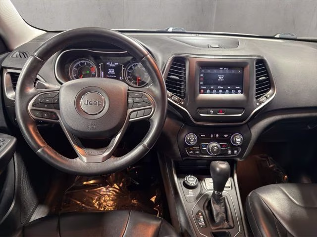 2019 Bright White Clearcoat Jeep Cherokee Latitude Plus 4X4 SUV