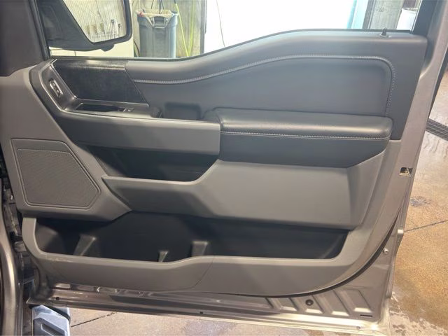2022 Silver Metallic Ford F-150 XLT 4X4 Truck
