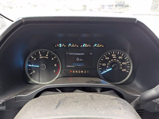 2016 Oxford White Ford F-150 XLT 4X4 Truck
