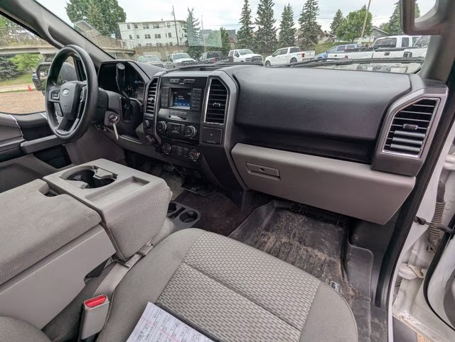 2016 Oxford White Ford F-150 XLT 4X4 Truck