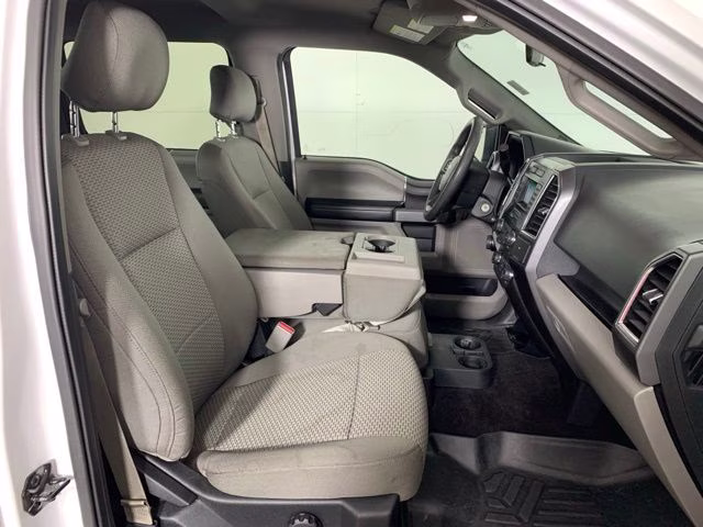 2016 Oxford White Ford F-150 XLT 4X4 Truck