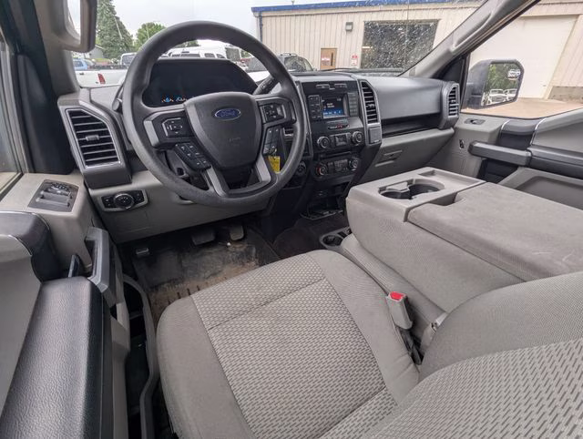 2016 Oxford White Ford F-150 XLT 4X4 Truck