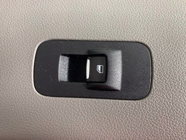 2016 Oxford White Ford F-150 XLT 4X4 Truck