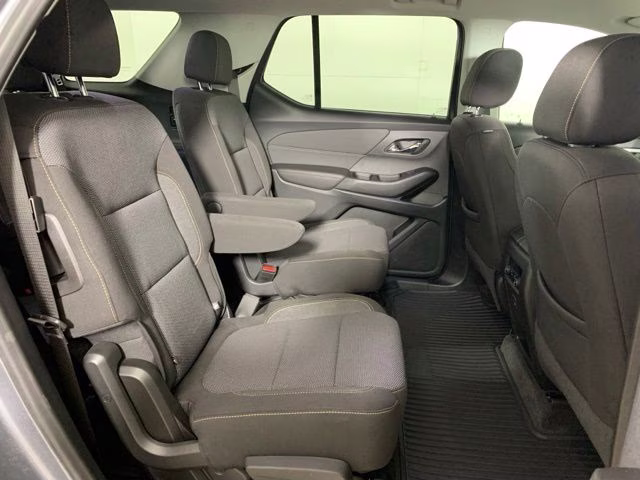 2020 Satin Steel Metallic Chevrolet Traverse LT AWD SUV