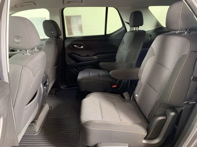 2020 Satin Steel Metallic Chevrolet Traverse LT AWD SUV