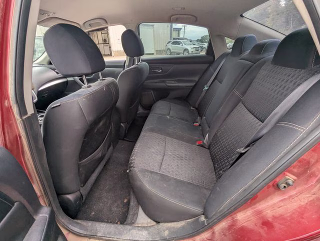 2016 Cayenne Red Nissan Altima 2.5 S FWD Sedan
