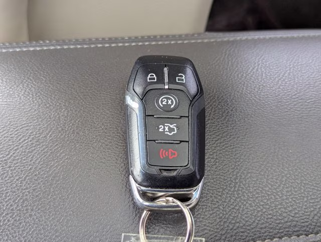 2016 Platinum Dune Metallic Tri-Coat Lincoln MKZ Reserve FWD Sedan