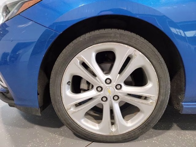2017 Kinetic Blue Metallic Chevrolet Cruze Premier FWD Sedan