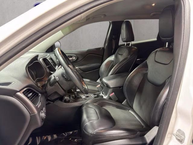 2019 Jeep Cherokee Latitude Plus 4X4's photo