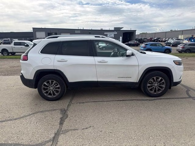 2019 Bright White Clearcoat Jeep Cherokee Latitude Plus 4X4 SUV