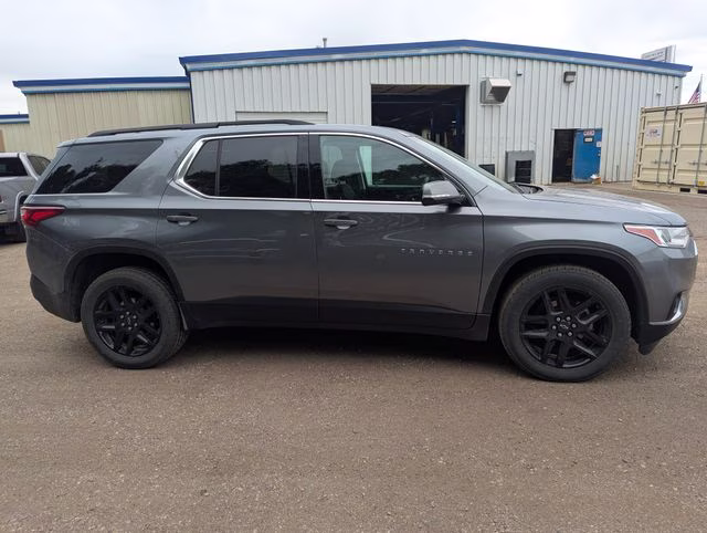 2020 Satin Steel Metallic Chevrolet Traverse LT AWD SUV