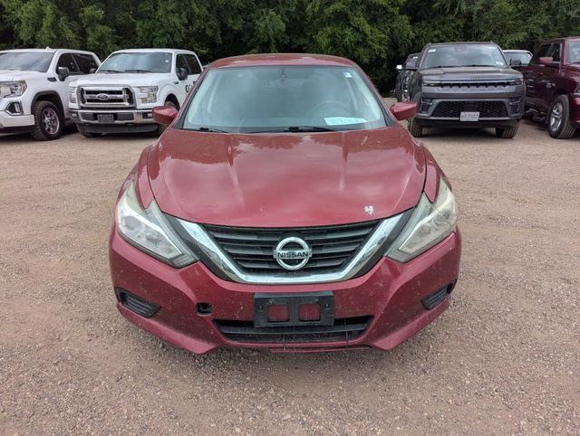 2016 Cayenne Red Nissan Altima 2.5 S FWD Sedan