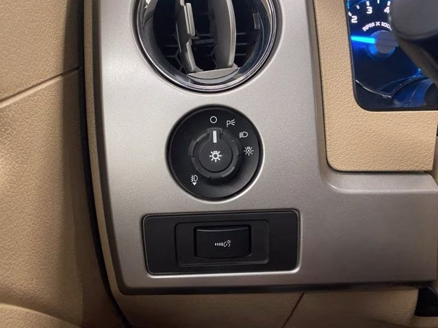 2013 Oxford White Ford F-150 King Ranch 4X4 Truck