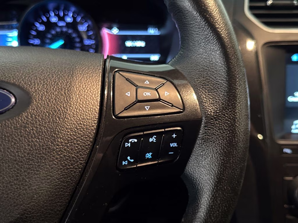 2018 Blue Metallic Ford Explorer XLT FWD SUV
