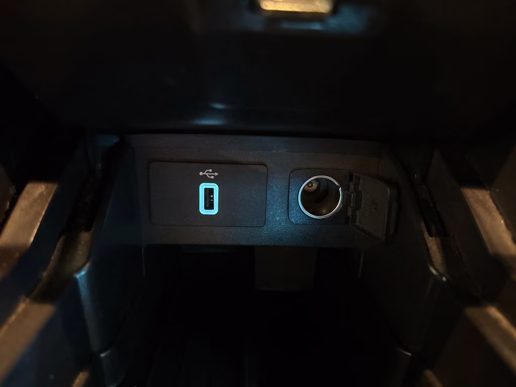 2018 Blue Metallic Ford Explorer XLT FWD SUV