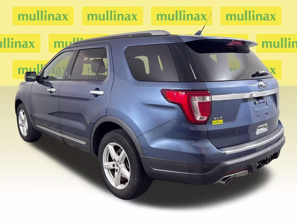 2018 Blue Metallic Ford Explorer XLT FWD SUV