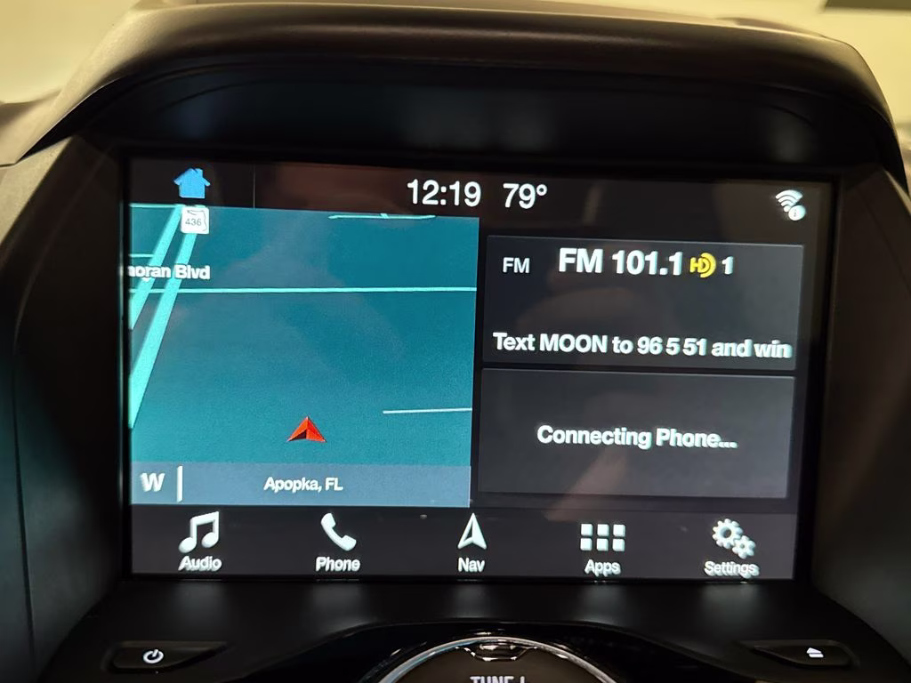2018 White Gold Ford Escape Titanium FWD SUV