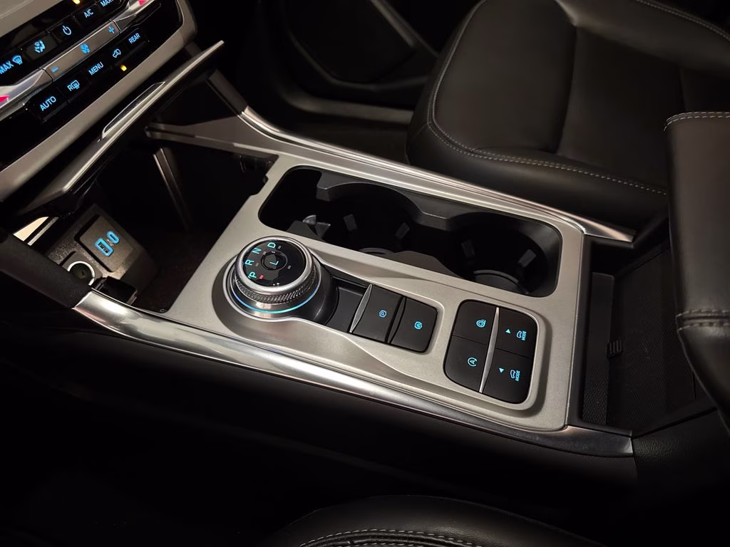2023 Gray Metallic Ford Explorer XLT RWD SUV