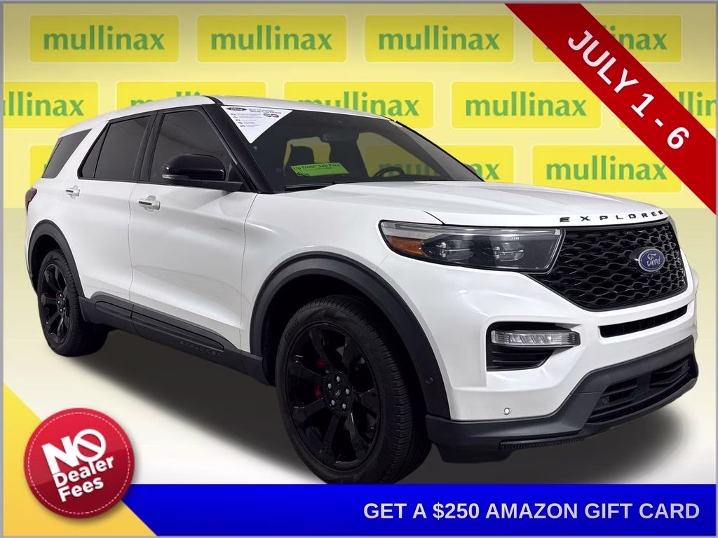 2022 Star White Metallic Tri-Coat Ford Explorer ST 4X4 SUV