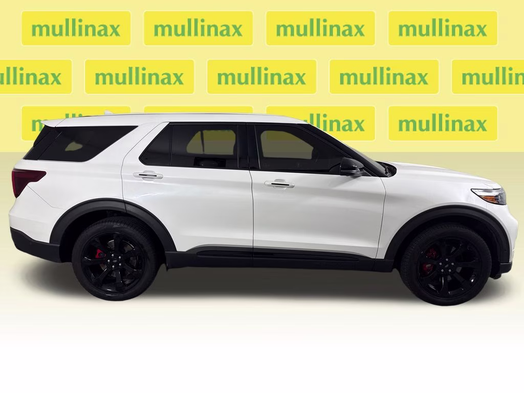 2022 Star White Metallic Tri-Coat Ford Explorer ST 4X4 SUV