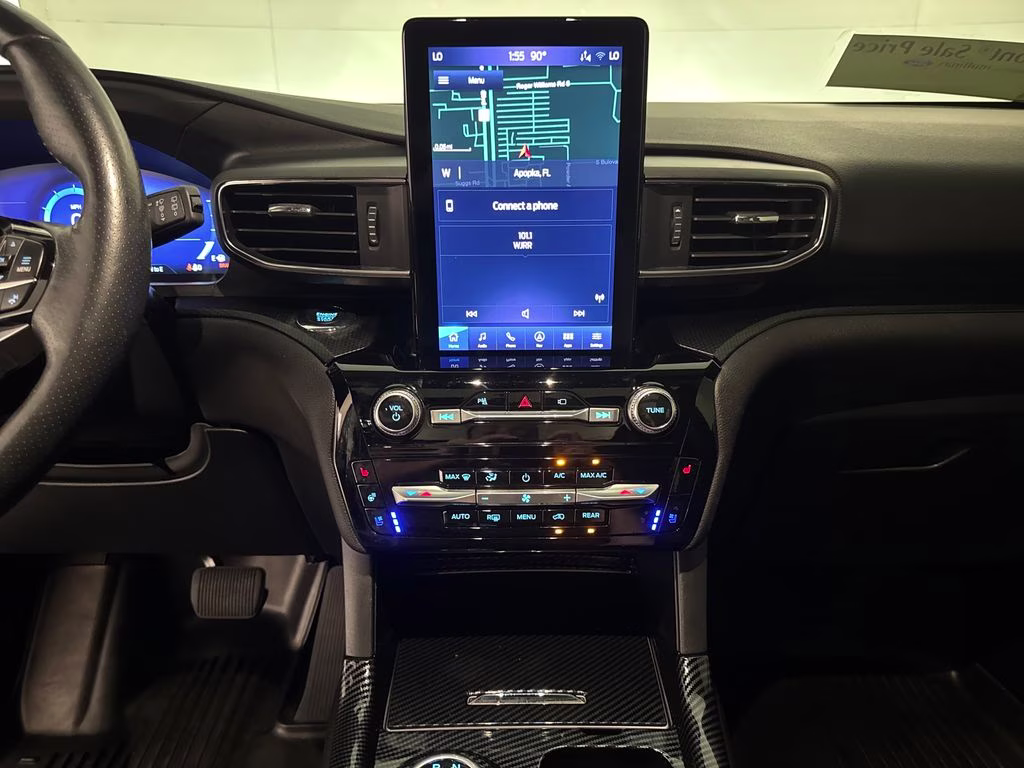 2022 Star White Metallic Tri-Coat Ford Explorer ST 4X4 SUV