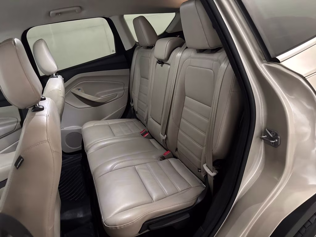 2018 White Gold Ford Escape Titanium FWD SUV