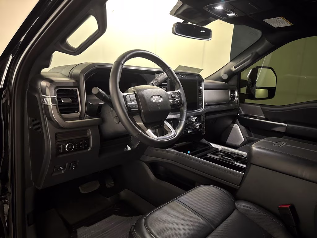 2025 Agate Black Metallic Ford Super Duty F-250 SRW Platinum 4X4 Truck