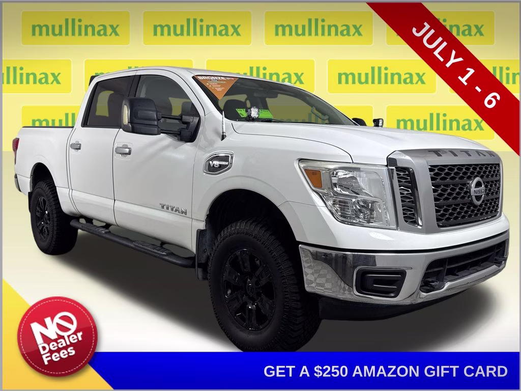 2017 Glacier White Nissan Titan SV 4X4 Truck