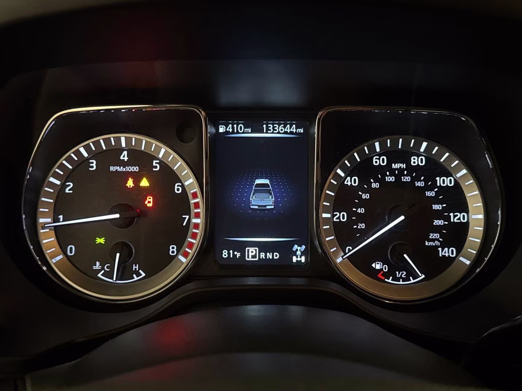 2017 Glacier White Nissan Titan SV 4X4 Truck