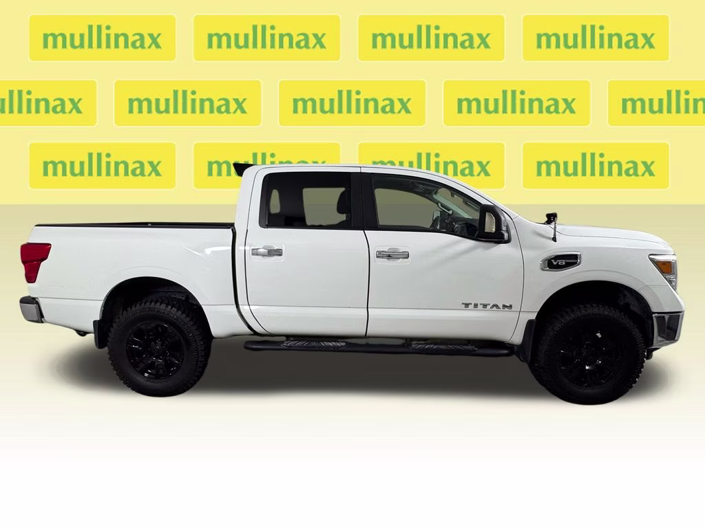 2017 Glacier White Nissan Titan SV 4X4 Truck