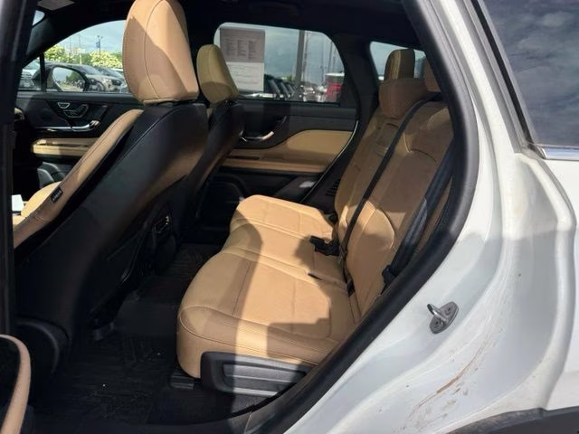 2023 Pristine White Metallic Tri-Coat Lincoln Corsair Reserve AWD SUV