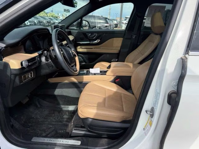 2023 Pristine White Metallic Tri-Coat Lincoln Corsair Reserve AWD SUV