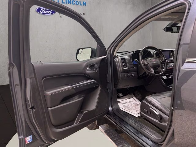 2016 Cyber Gray Metallic GMC Canyon SLE1 4X4 Truck