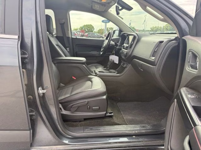 2016 Cyber Gray Metallic GMC Canyon SLE1 4X4 Truck