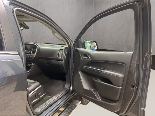 2016 Cyber Gray Metallic GMC Canyon SLE1 4X4 Truck