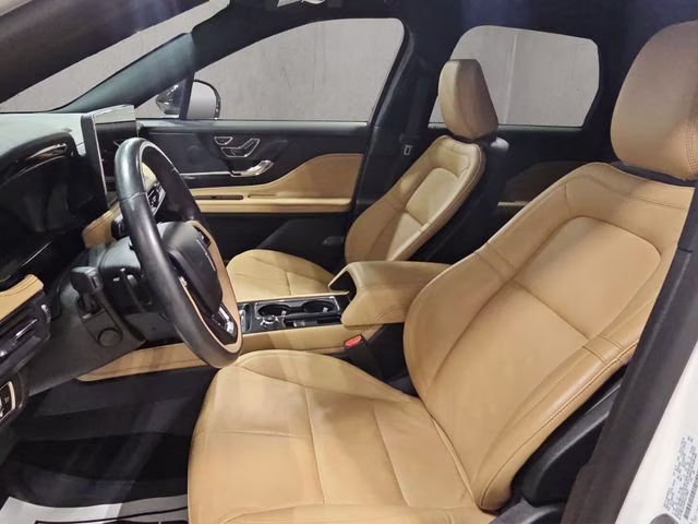 2023 Pristine White Metallic Tri-Coat Lincoln Corsair Reserve AWD SUV