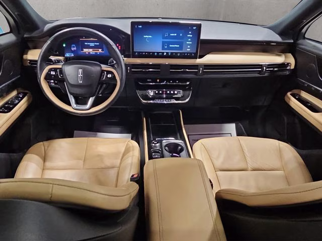 2023 Pristine White Metallic Tri-Coat Lincoln Corsair Reserve AWD SUV