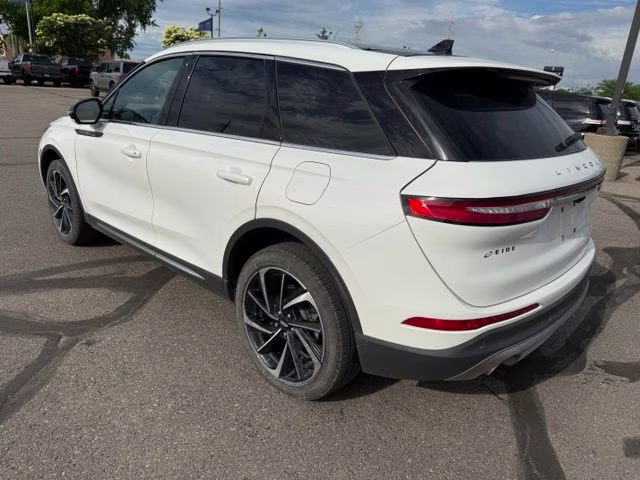 2023 Pristine White Metallic Tri-Coat Lincoln Corsair Reserve AWD SUV