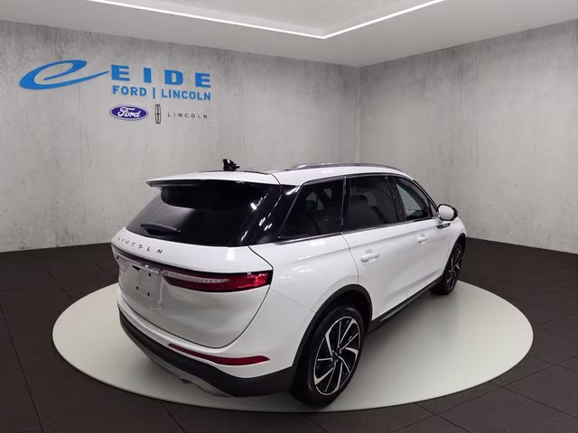 2023 Pristine White Metallic Tri-Coat Lincoln Corsair Reserve AWD SUV