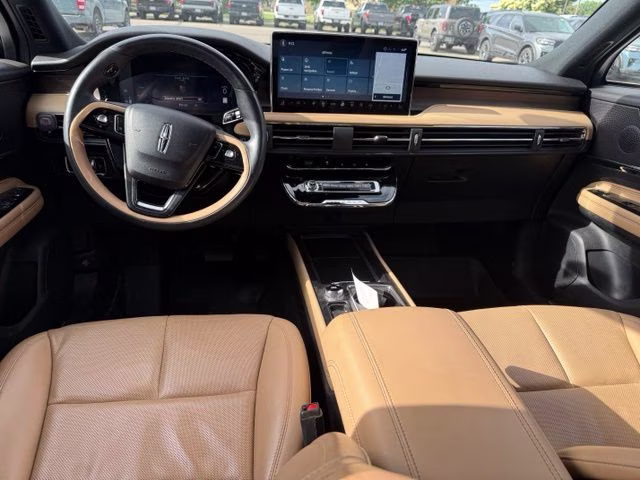 2023 Pristine White Metallic Tri-Coat Lincoln Corsair Reserve AWD SUV