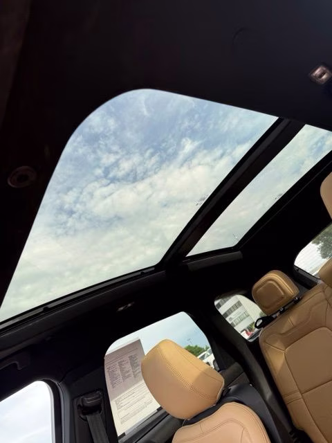 2023 Pristine White Metallic Tri-Coat Lincoln Corsair Reserve AWD SUV