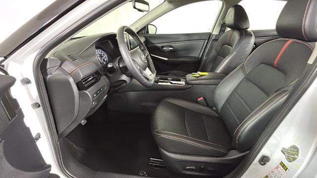 2020 Aspen White/Super Black Nissan Sentra SR FWD Sedan