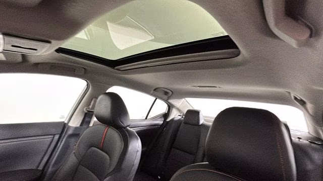 2020 Aspen White/Super Black Nissan Sentra SR FWD Sedan